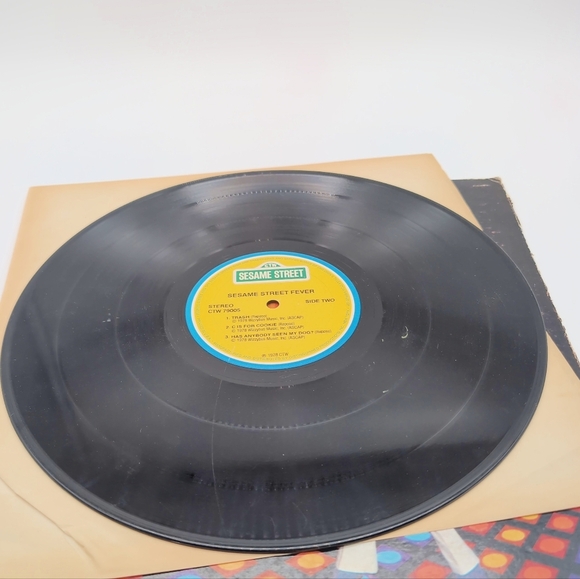 Sesame Street Fever Vinyl Record Saturday Night Fever Parody Robin Gibb - Picture 6 of 6